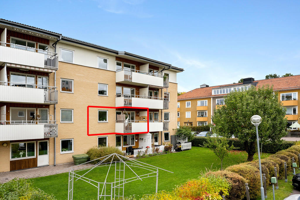 Balkong med härligt söderläge!