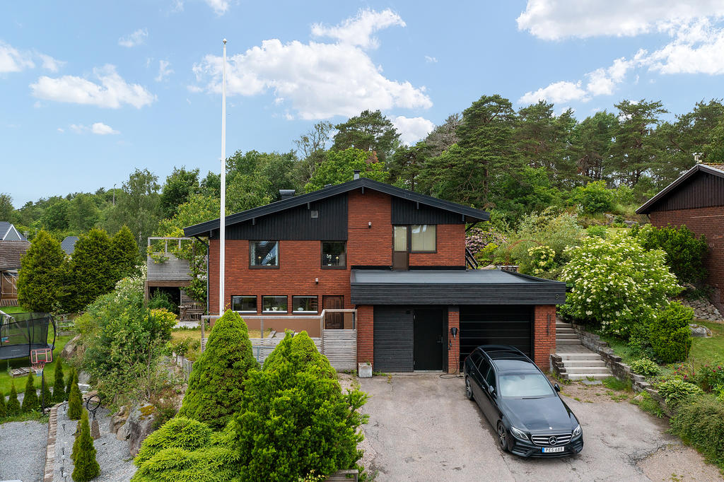 Representativ villa med uthyrningdel