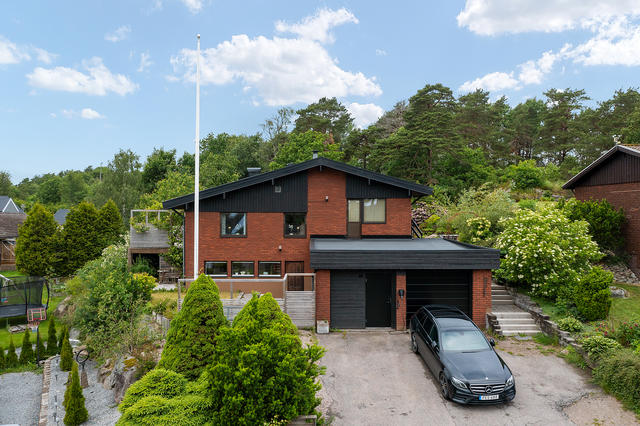 Representativ villa med uthyrningdel