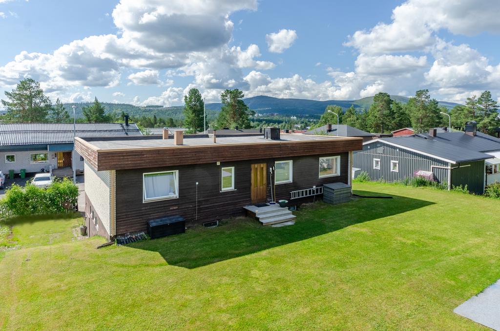 Stor tomt med fint läge