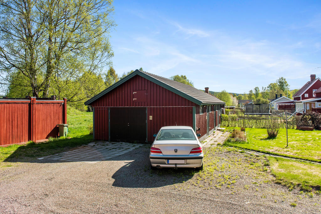 Fristående garagebyggnad