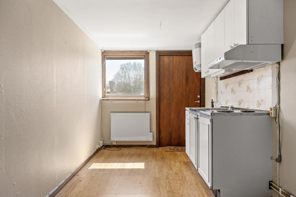 Uthyrningsdel i garagebyggnad