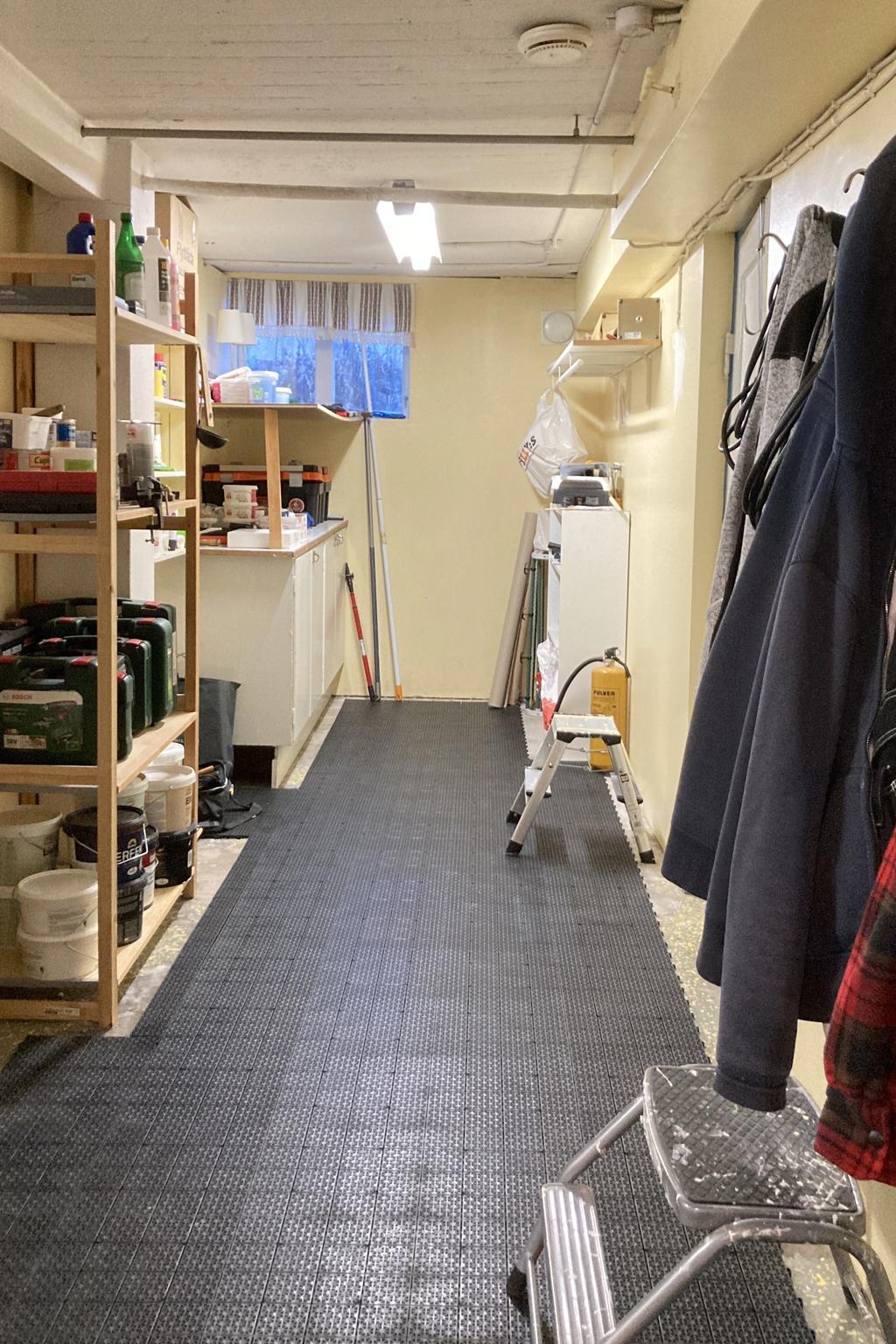 Säljarens bild - förvaring källare