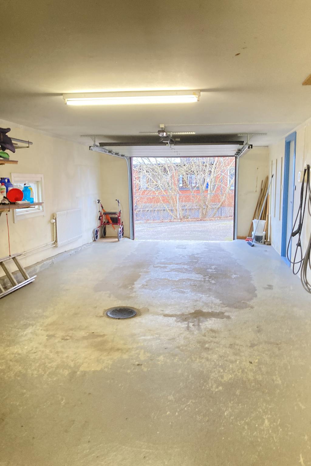 Säljarens bild - rymligt garage