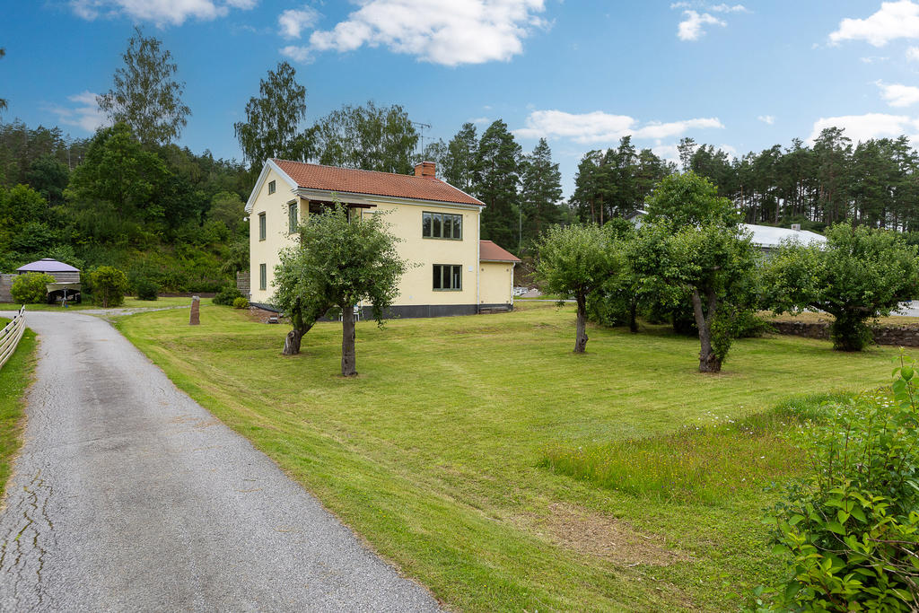 Utomhusmiljö på framsidan