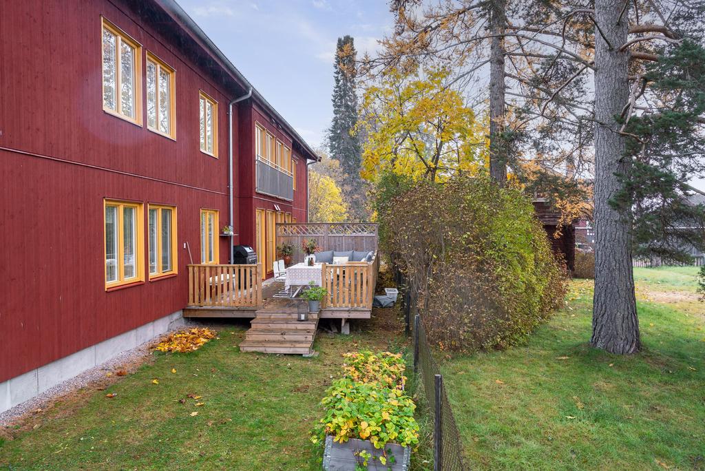 Lägenheten är i markplan med egen uteplats!