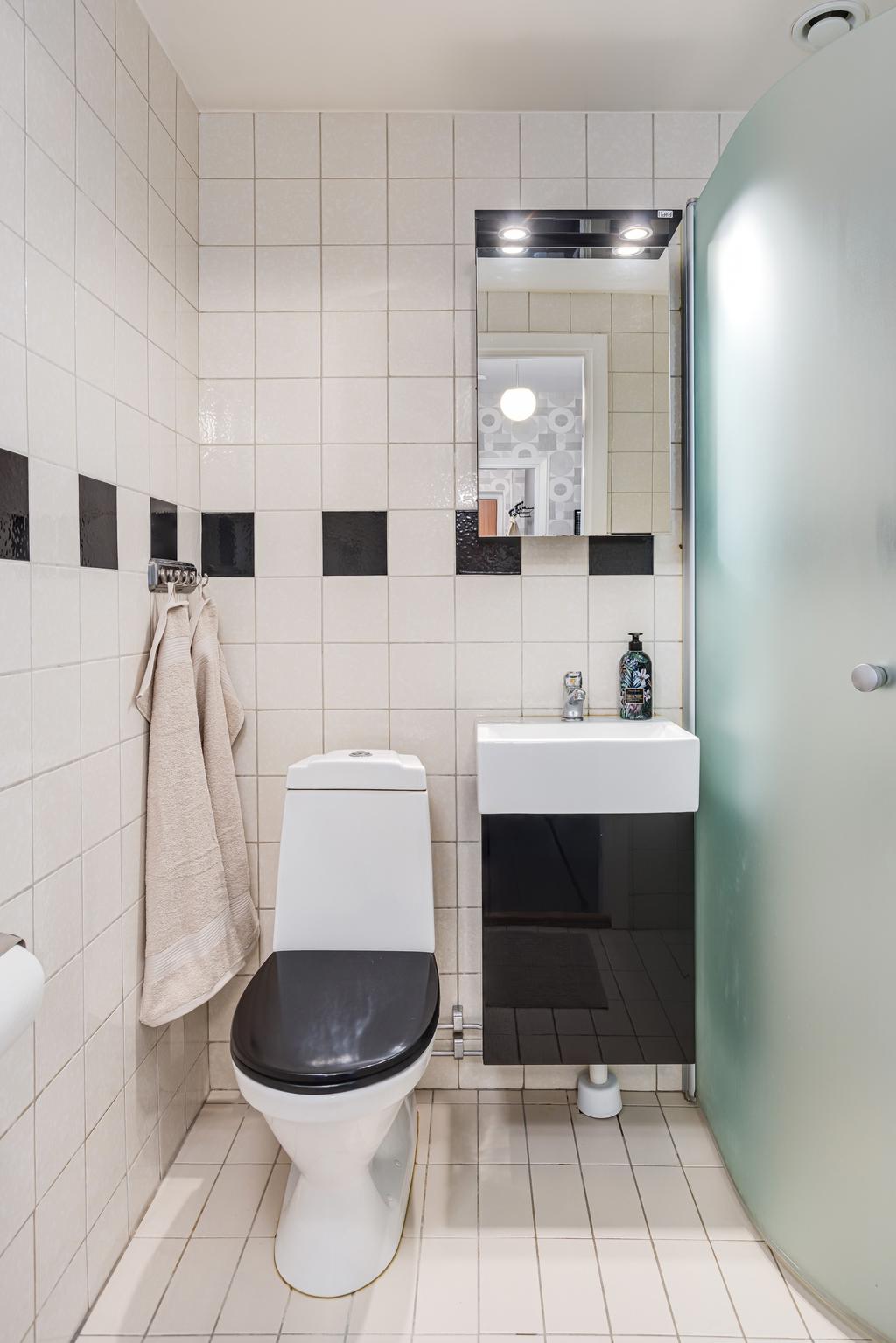 Helkaklad dusch/wc