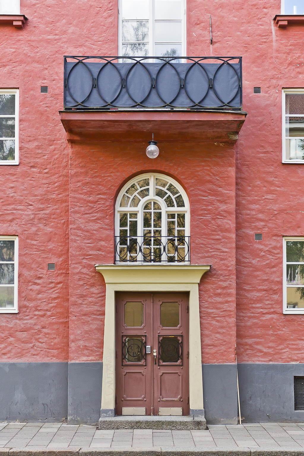 Entré från S:t Olofsgatan.