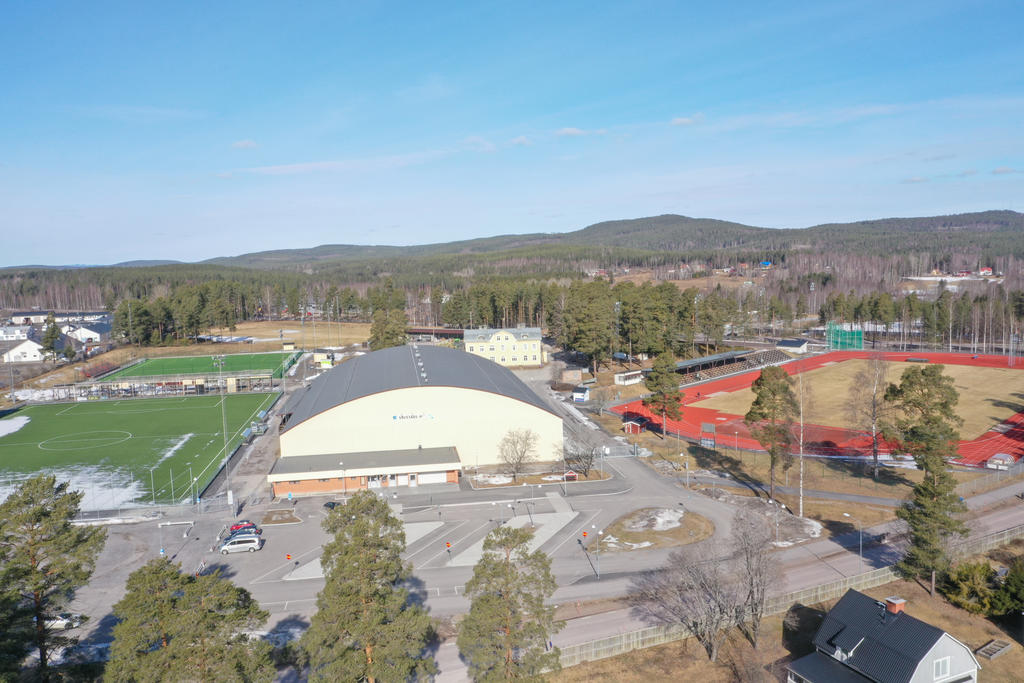 Idrottsanläggningen Sävstaås IP inom promenadavstånd.