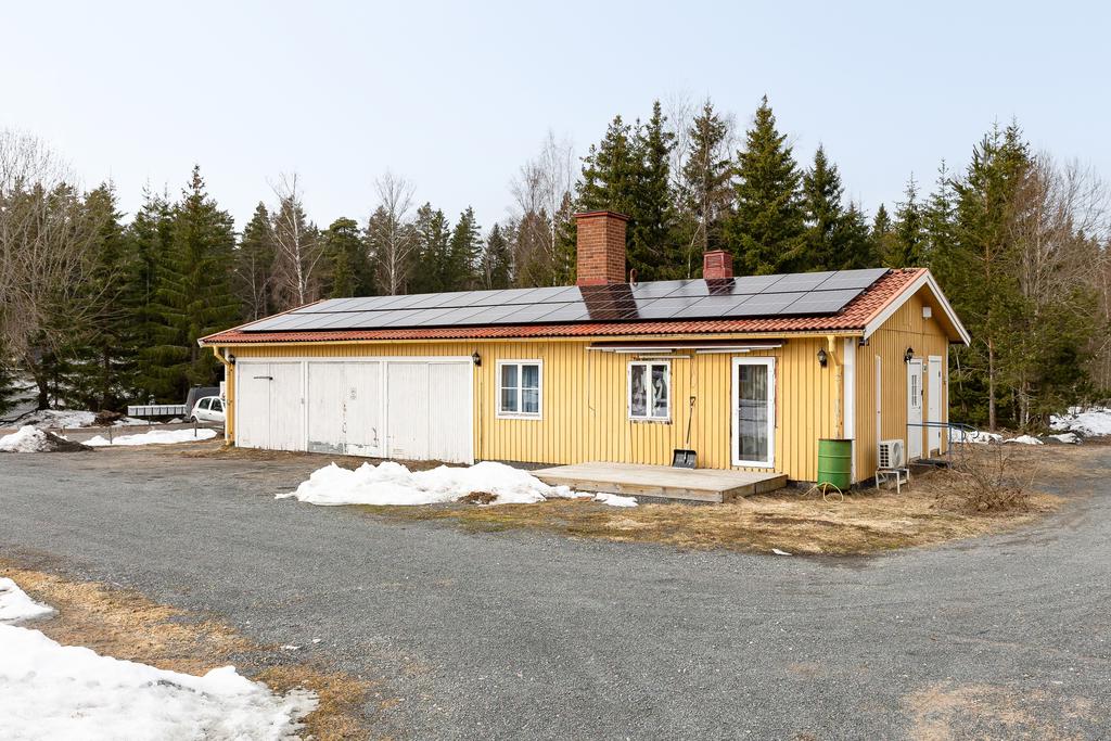 34 garage/förråd och ägarlgh 36.
