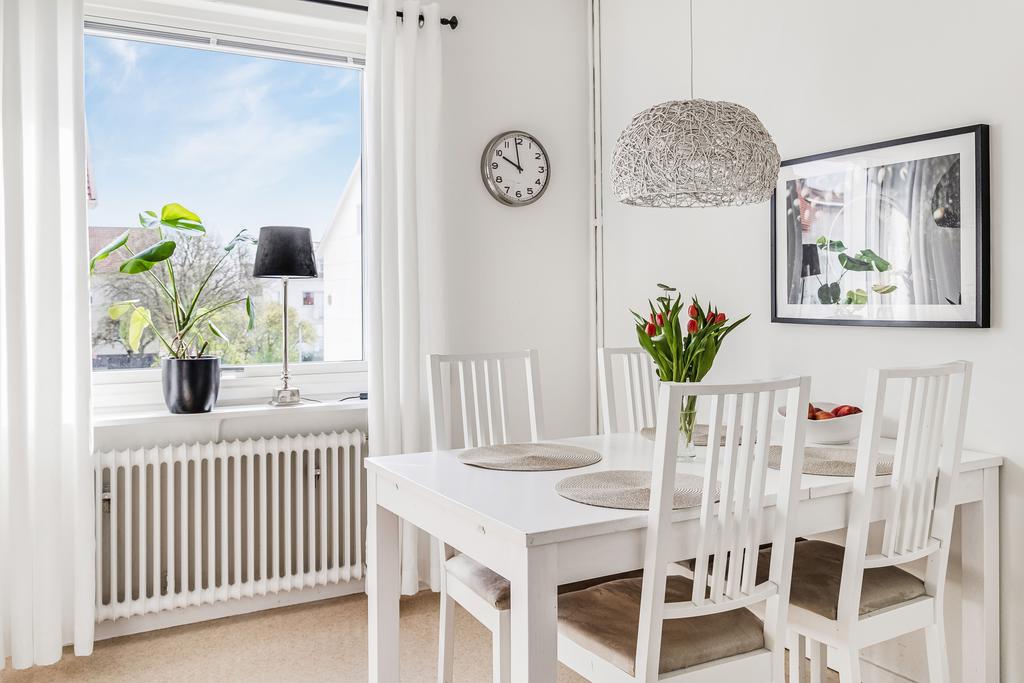 I köket finns det plats för matgrupp
