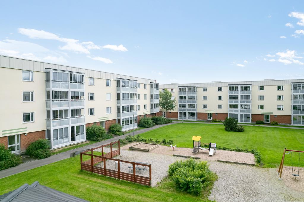 Barnvänlig gård - Tomtebog 18
