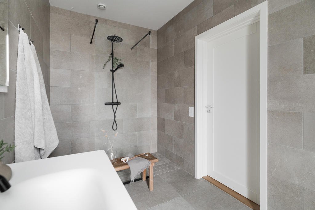 Badrum 1 i anslutning till master bedroom