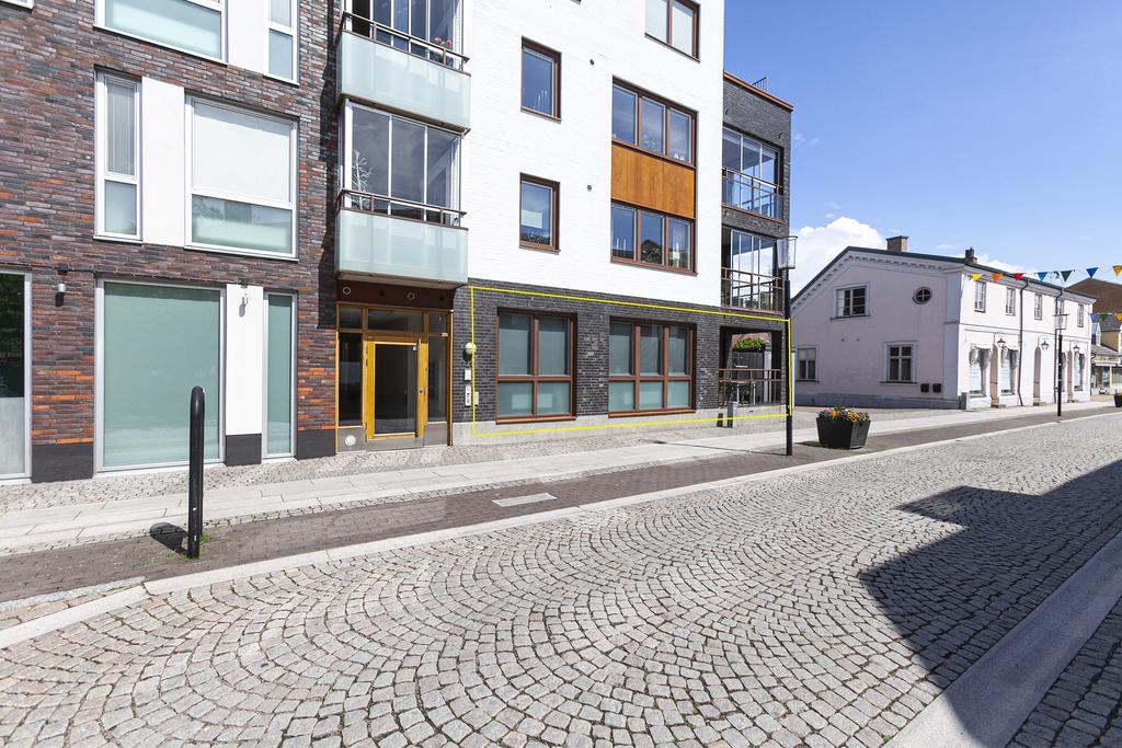Härlig markplanslägenhet utan trappor eller hinder mitt i centrala Höganäs
