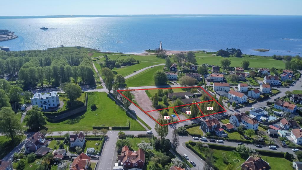 Vy över Kalmarsundsparken och Kvarteret Liljan. Inritade tomtgränser. Observera att det inte är Lantmäteriets karta eller gränsdragning utan bara en skiss för förenklad översyn.