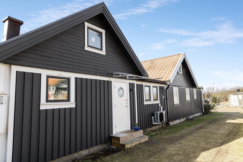 Är ni intresserade av Sommarlustvägen 65? Tveka då inte på att höra av er så pratar vi vidare om försäljningsupplägget 