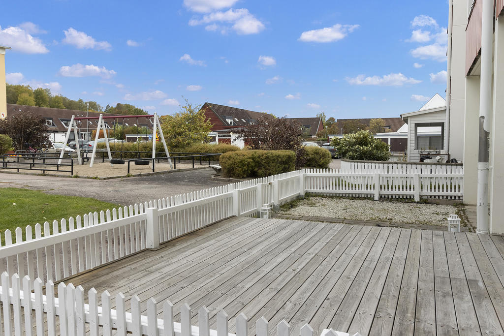 Stor uteplats i sydväst