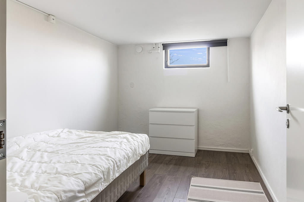 Sovrum 4 i källarplan