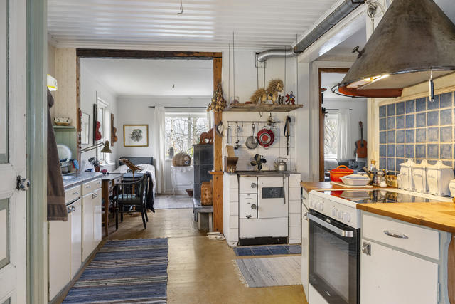 Kök med öppen planlösning in till vardagsrum