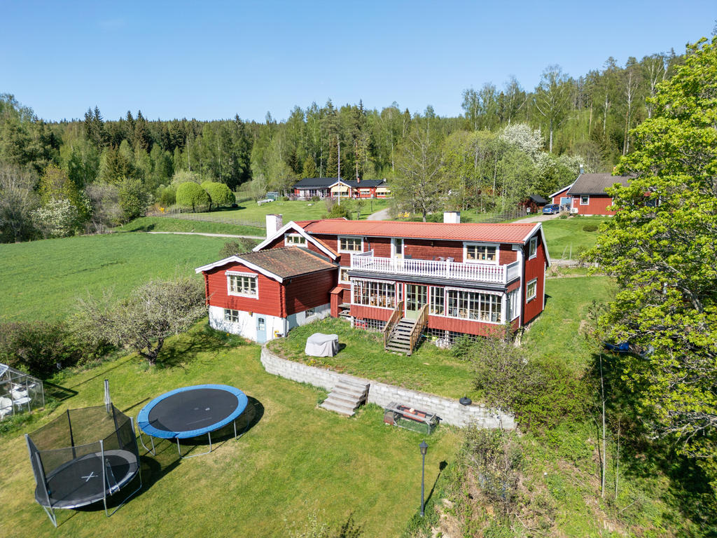 Vy över fastigheten
