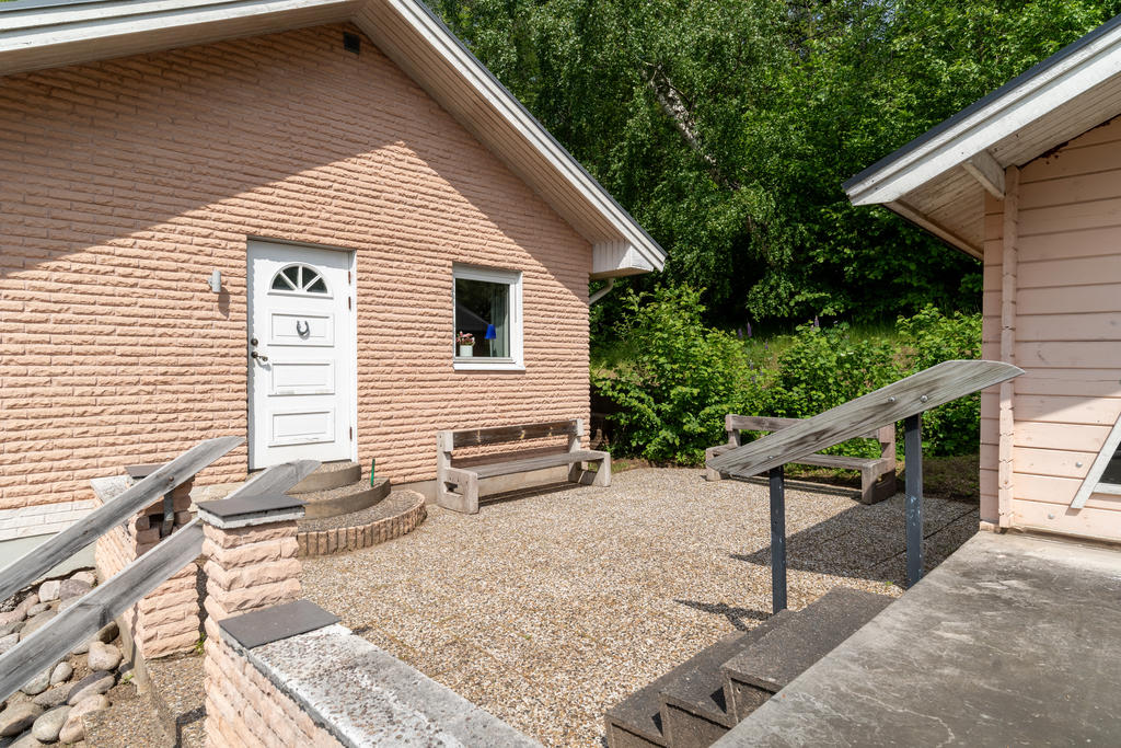 Entré in till villan