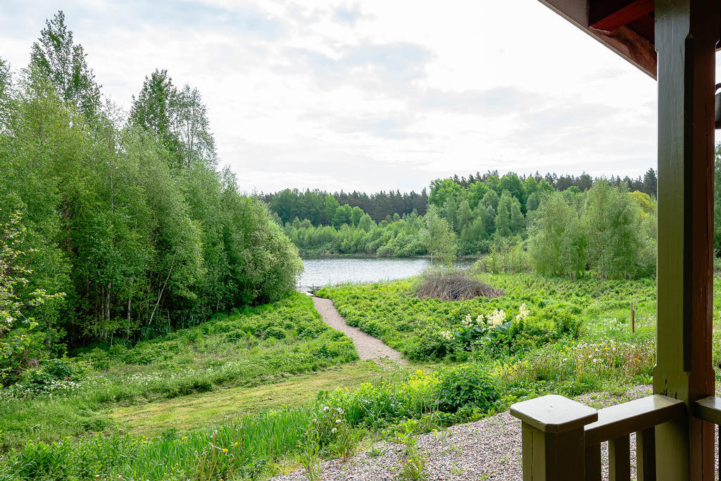 Från verandan mot sjön Hjularen