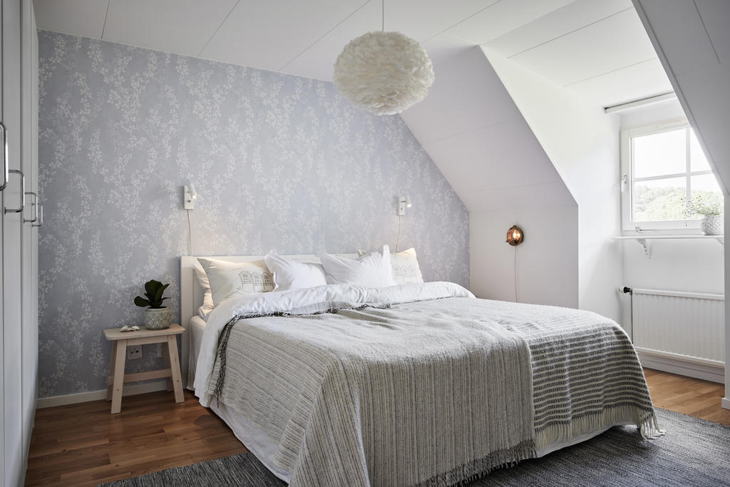 Föräldrasovrummet finns en trappa upp