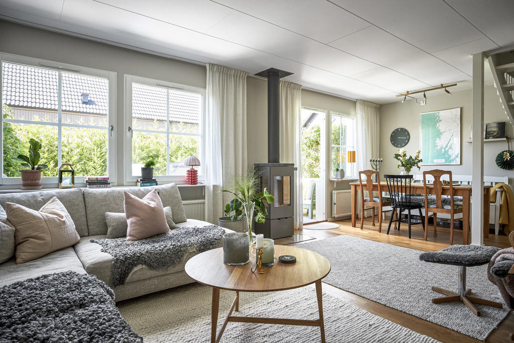 Här får både soff- och matgrupp plats