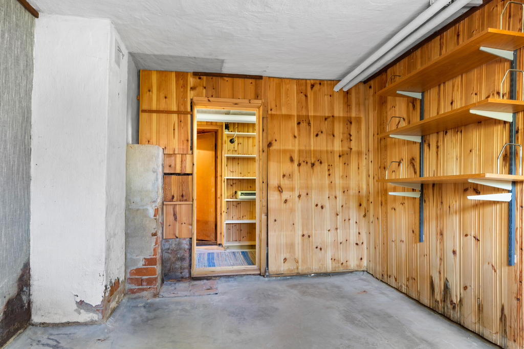 KÄLLARE: Fd garage