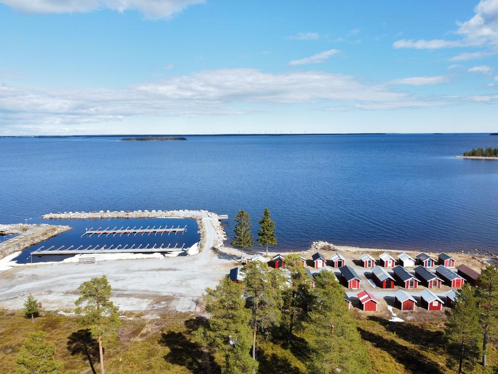 Båthamnen i området