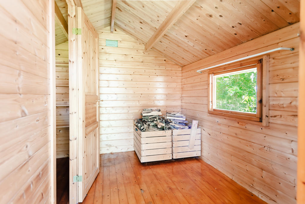 Verkar som att någon kanske hade en plan att göra en egen bastu?