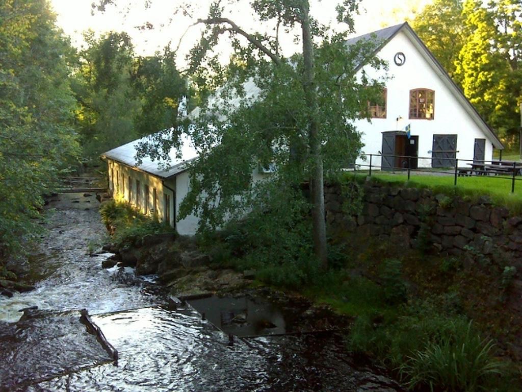 Den lokala puben i Skebobruk