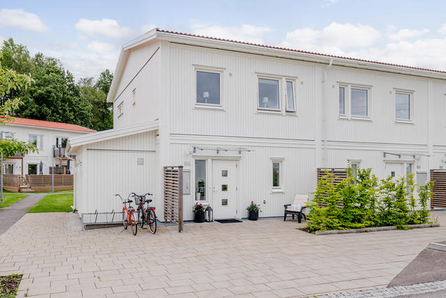 Välkomna till Gravensteiner vägen 86