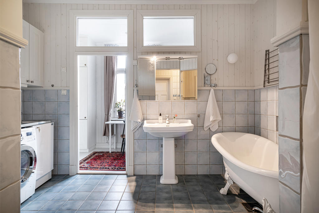 Badrum med tvättstuga