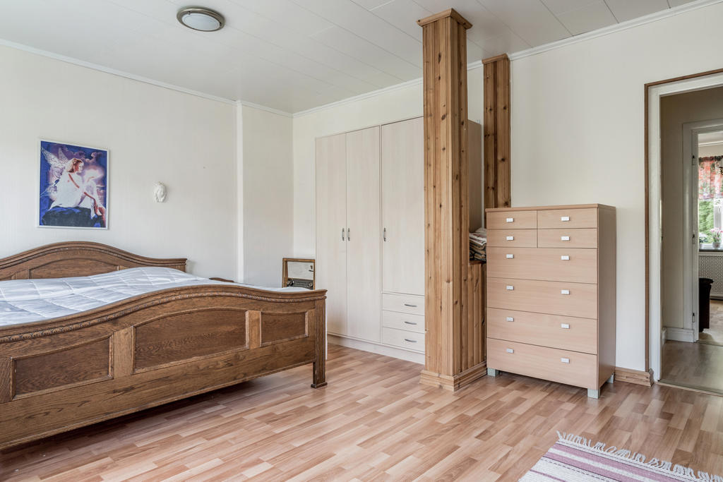 Från stora sovrummet i största lägenheten