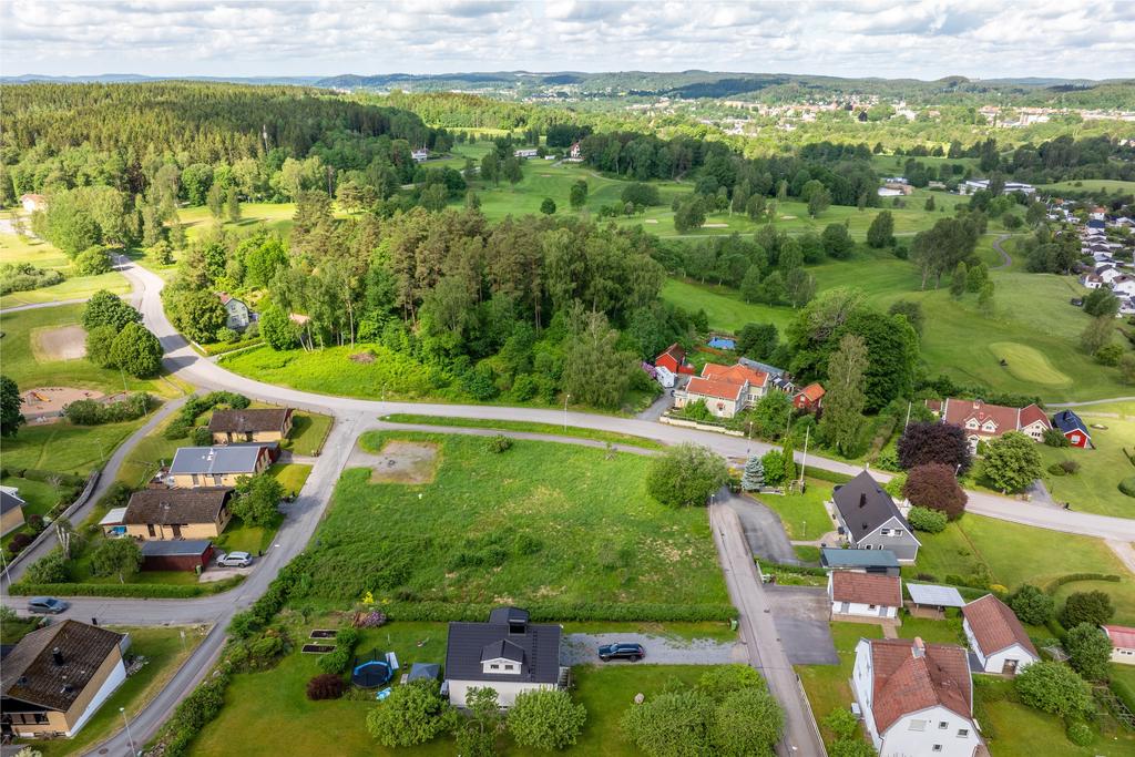 Bra läge precis intill golfbanan