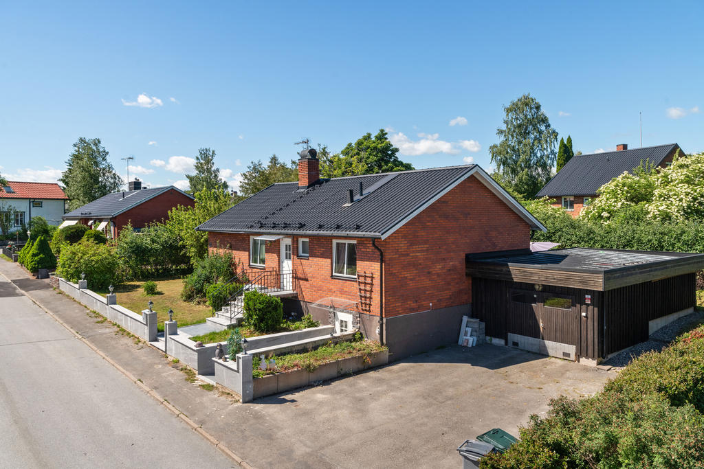 Huset och garaget