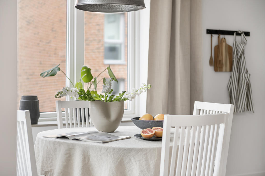 Gott om plats för matbord