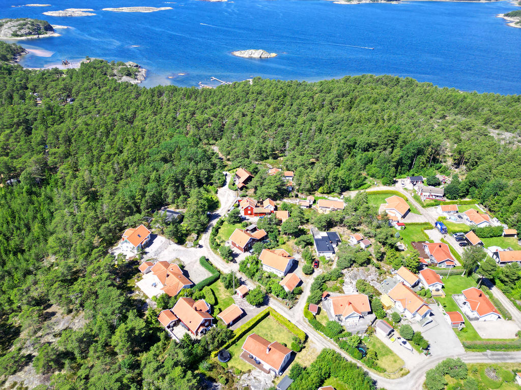 Husets belägenhet och vägen ner till stranden!