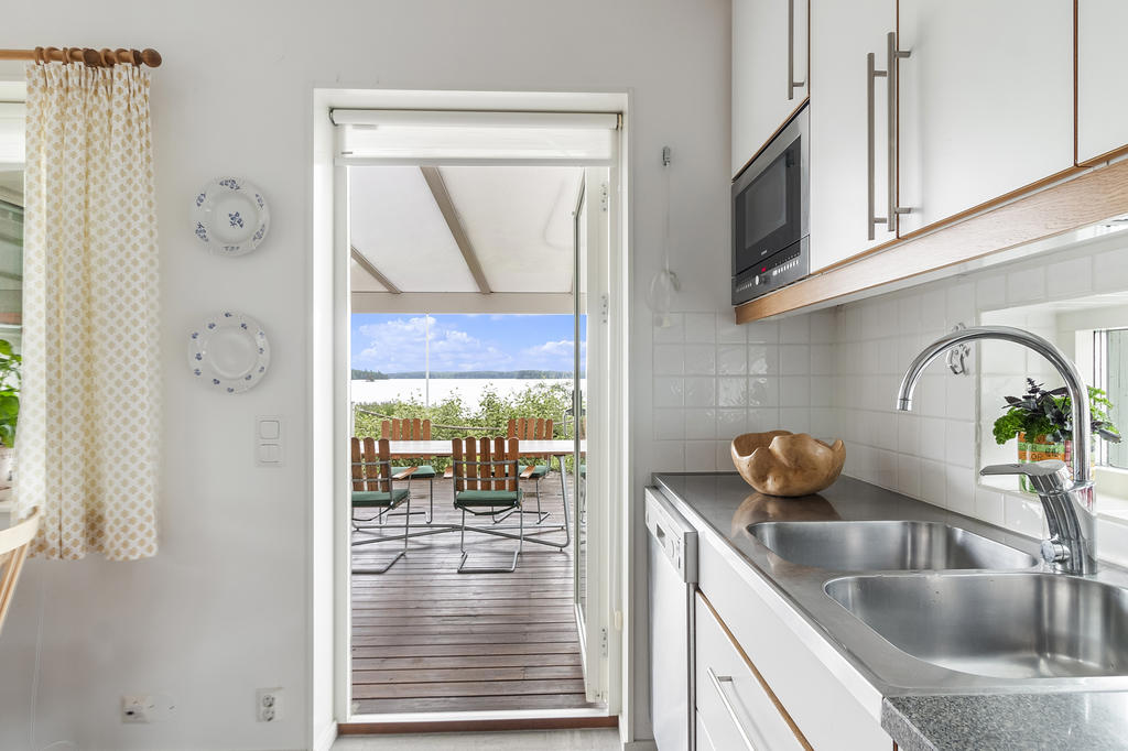 Utgång till altan från kök