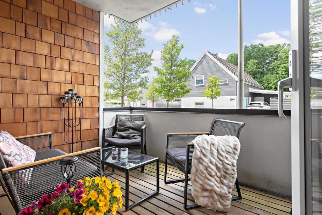 Balkong med kvällssol och trevligt läge