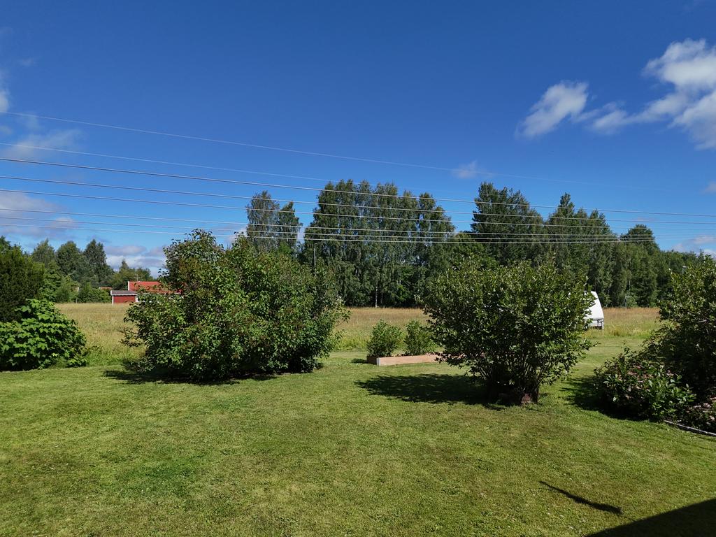 Allmänningen på baksidan gör att du inte har några grannar bakåt!