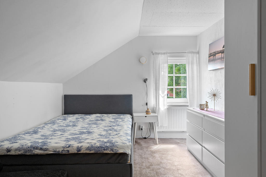 Ekonomibyggnad: lägenhet våning 2. 