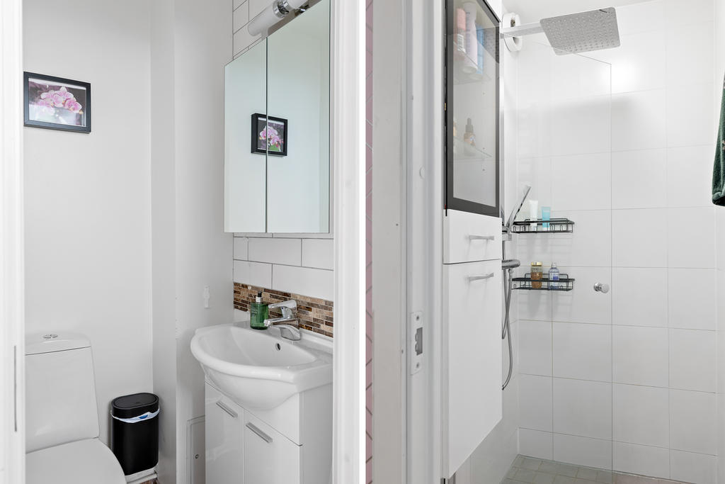 På entréplan finns gäst-wc samt ett separata duschrum. 