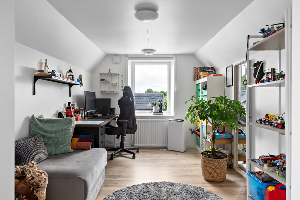 Sovrum på ovanvåningen. 