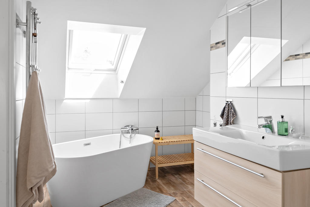 Stort och fint badrum på ovanvåningen. 