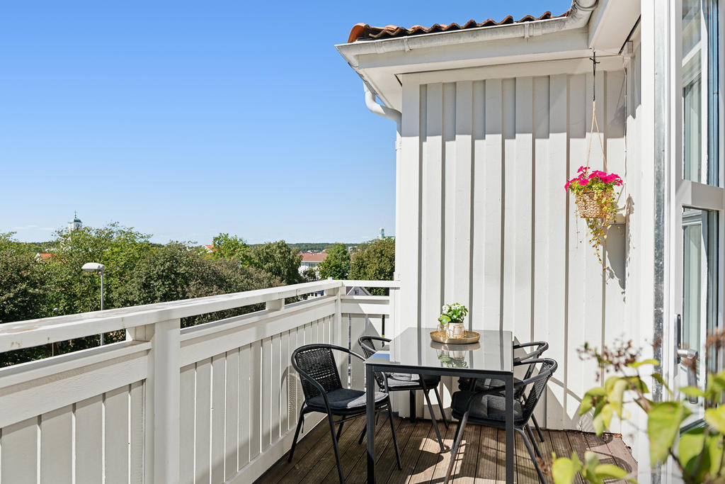 Balkong med utgång från köket