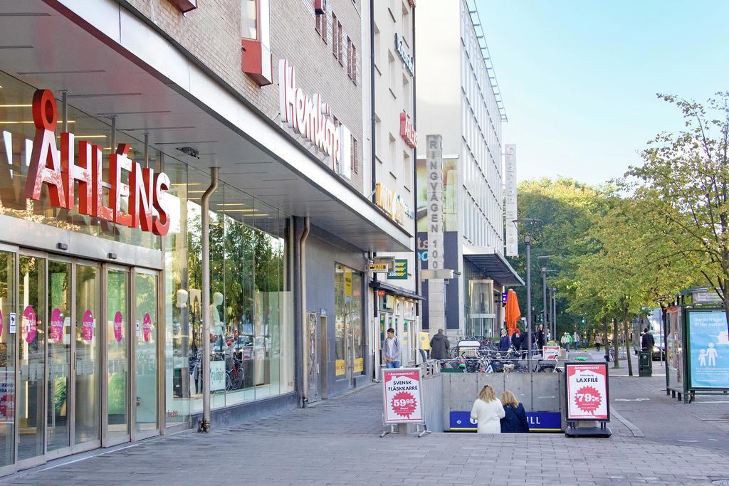Nära till Hemköp och Åhléns i Skanstull
