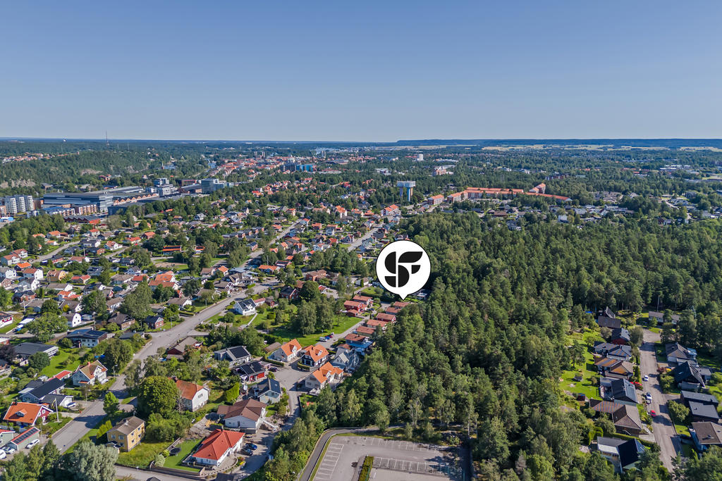 Perfekta läget i Skoftebyn med närhet till allt vad familjen kan önska.