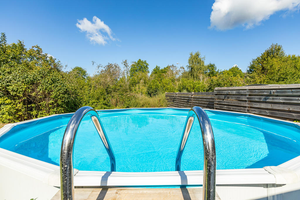 Inbjudande pool